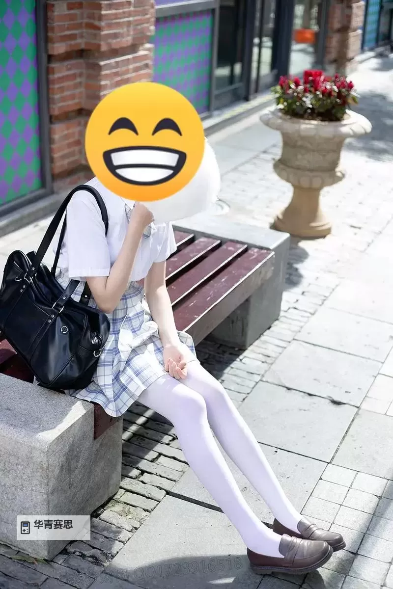 班长白丝好滑:校园中的甜美秘密图1