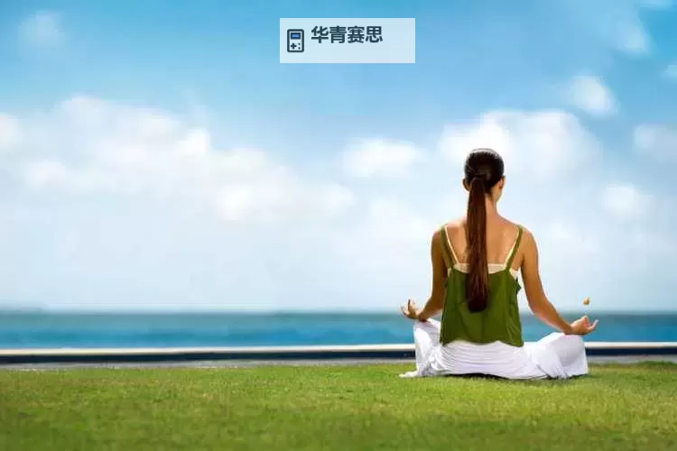 静心可爱的打坐图片:捕捉内心平静的温馨瞬间图1