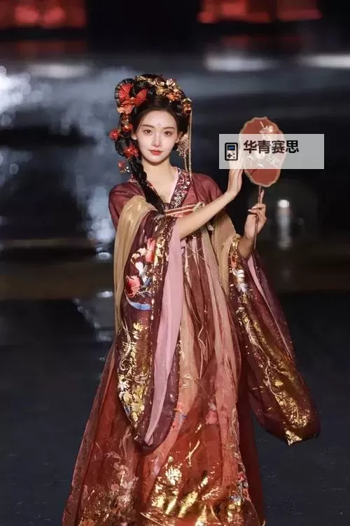 张莜雨魅惑之夜:迷倒众生的绝世风采图1