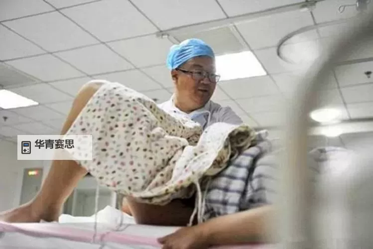 女生和男生一起努力生孩子视频真实:温馨真实的感人瞬间图1