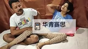 男生和女生AABB打扑克特:趣味十足的青春时光图1